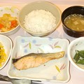 １１月２５日夕食(鮭の七味焼き) #病院食