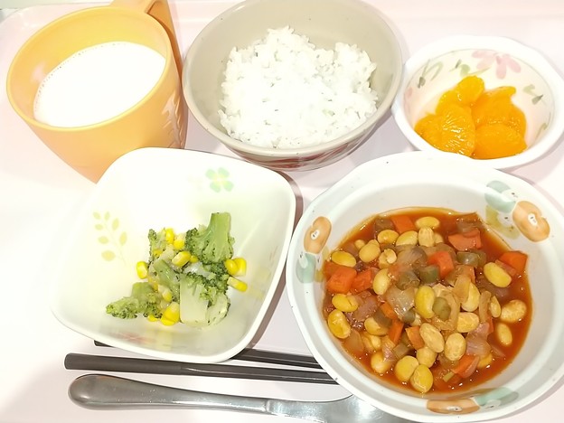 １２月２２日朝食(大豆と野菜のトマト煮) #病院食