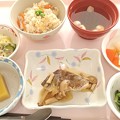 Photos: １２月２９日昼食(メバルの生姜あんかけ・きんぴら風炊き込み御飯) #病院食