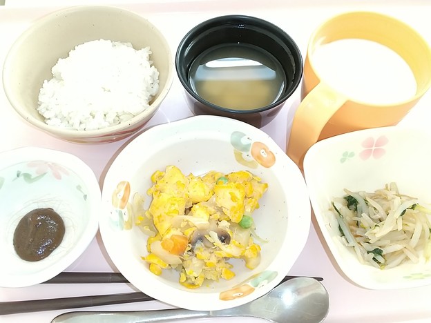 ３月７日朝食(野菜と玉子のソテー) #病院食