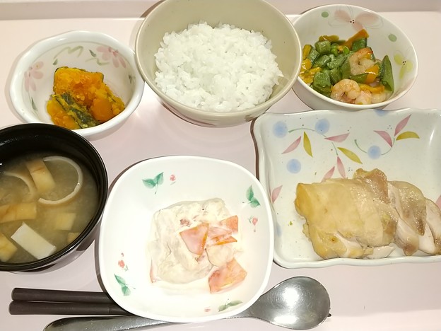 ３月９日夕食(鶏肉の味噌漬焼き) #病院食