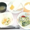 Photos: ３月２０日朝食(ほうれん草オムレツ) #病院食