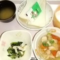 Photos: ３月２５日朝食(鶏肉と野菜のとろみ煮) #病院食