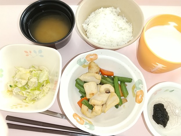 ３月３０日朝食(ちくわの炒め煮) #病院食