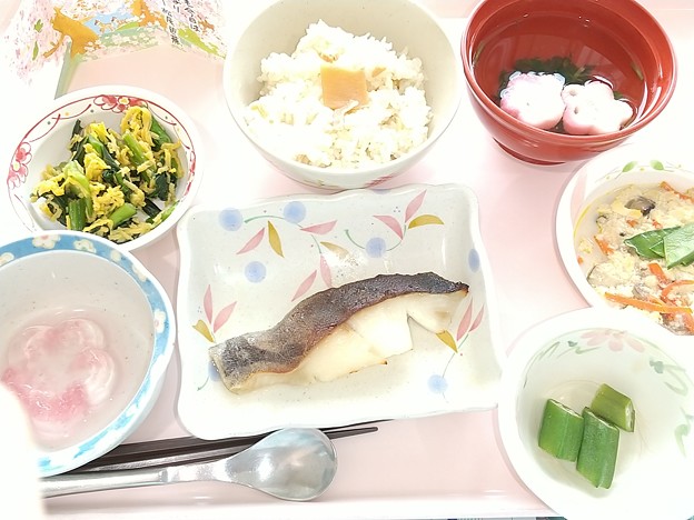 ４月７日昼食(銀だらの西京焼き〜お花見) #病院食