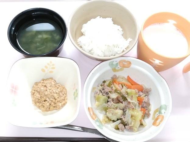 ８月１８日朝食(野菜炒め) #病院食