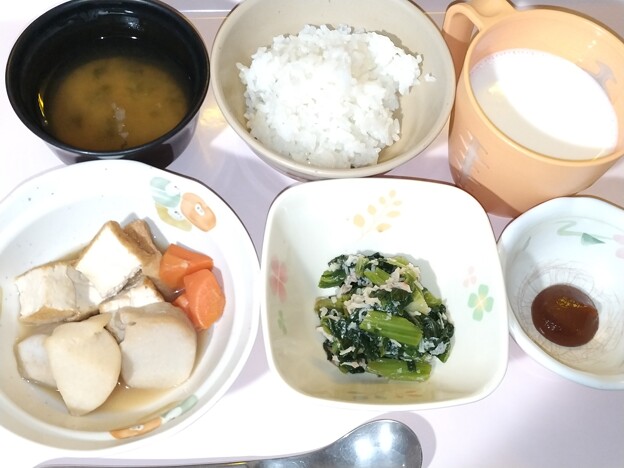 写真: １０月１７日朝食(厚揚げと里芋の煮物) #病院食