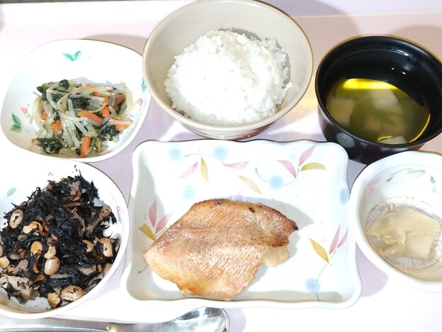 １１月１４日夕食(赤魚の西京焼き) #病院食