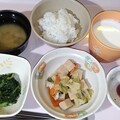 写真: １１月１６日朝食(高野豆腐と野菜のうま煮) #病院食