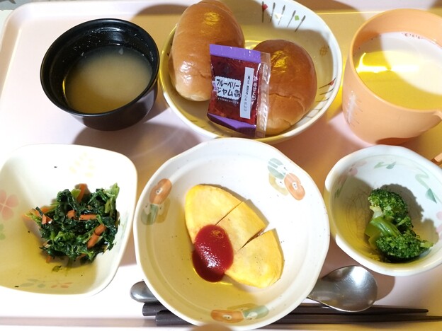 写真: ２月４日朝食(オムレツ) #病院食