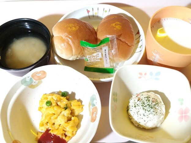 ２月２５日朝食(スクランブルエッグ) #病院食