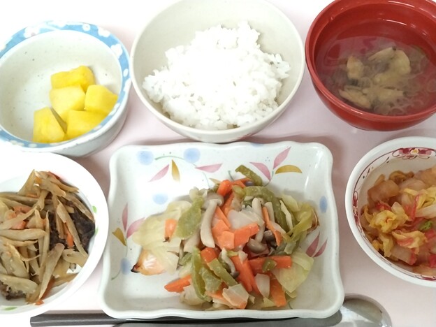 ３月３日昼食(鮭のちゃんちゃん焼き) #病院食