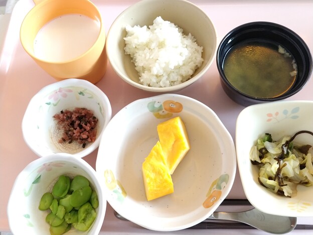 写真: ４月１１日朝食(厚焼き玉子) #病院食