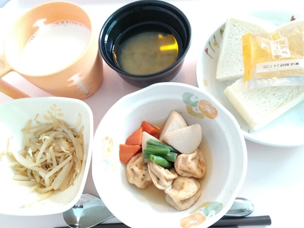 ４月１５日朝食(がんもと里芋の煮物) #病院食