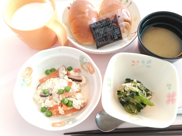 写真: ４月２８日朝食(炒り豆腐) #病院食