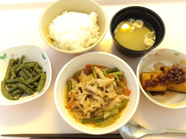 写真: ５月８日夕食(豚肉と野菜のオイスター炒め) #病院食