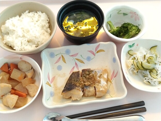 ５月１０日夕食(白身魚の香味焼き) #病院食