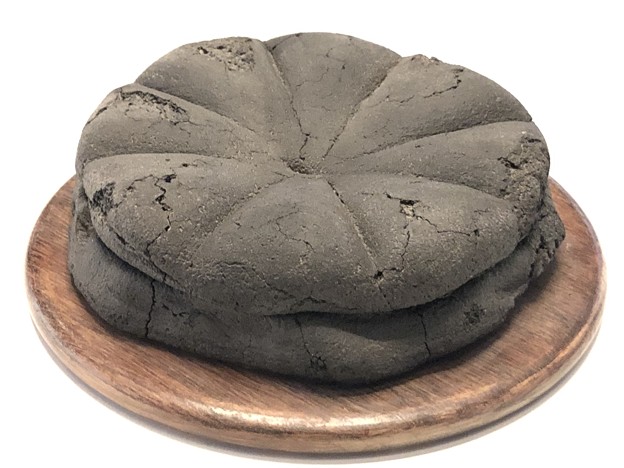 2100年くらい前の炭化したパン