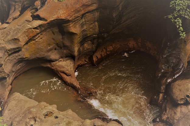 Photos: 鍾乳洞の滝