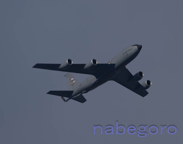 写真: 大型空中給油機 KC-135R