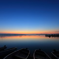 写真: 印旛沼の夜明け