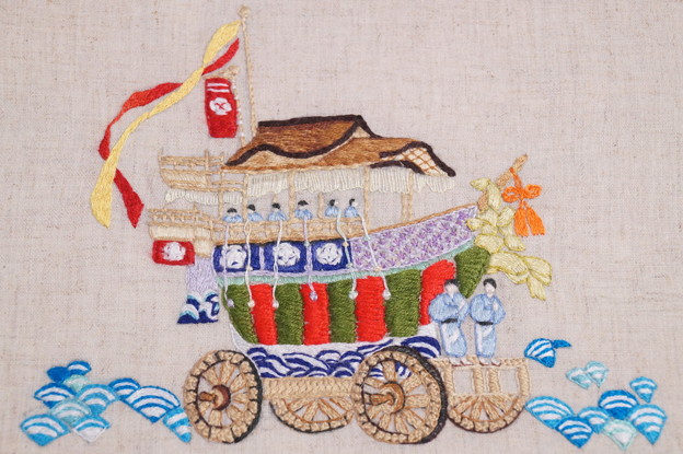 写真: 祇園祭を刺繍する