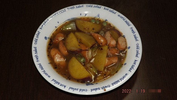 2022/01/19（水）・洋食・ソーセージとサツマイモのスープ