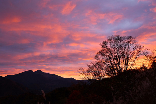 写真: 磐梯山と夕焼け