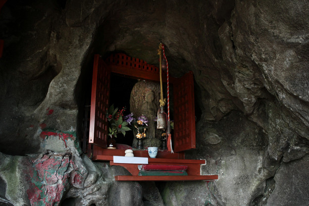 写真: 石滝の稲村神社