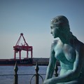 Photos: 大阪港の守り神